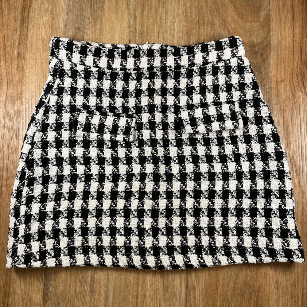 Chic Black and White Checkered Skirt